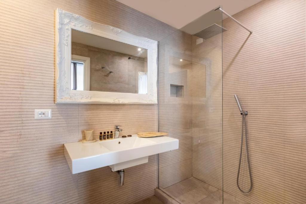 רומא Spagna Art & Suites - Ca Domus Collection מראה חיצוני תמונה